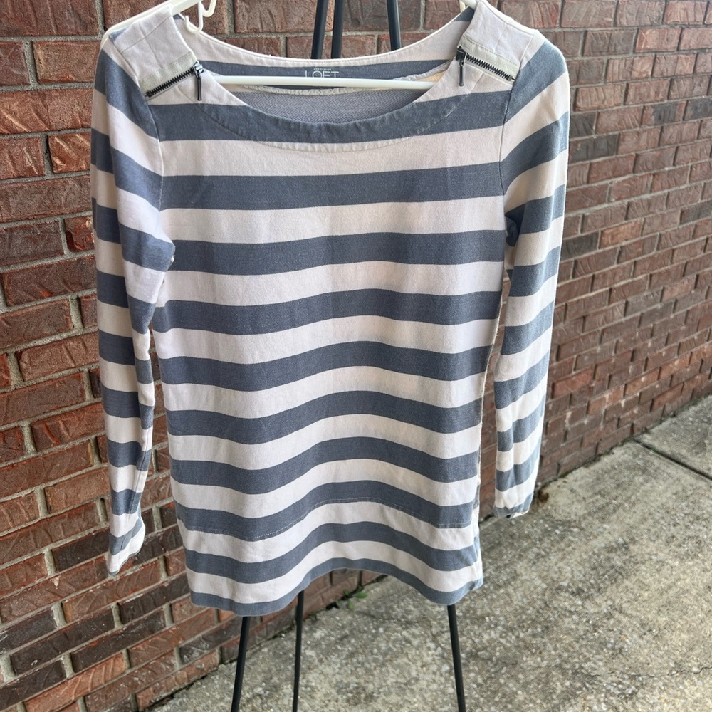 Ann Taylor long sleeve shirt